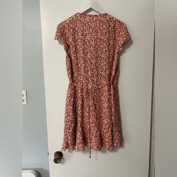 Abercrombie & Fitch | Burnt Red Floral Wrap Dress | Size XL - Picture 3 of 9